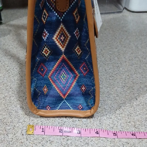 NWT!!! Elegant Blue and Brown Geometric Tote Bag - Picture 4 of 10